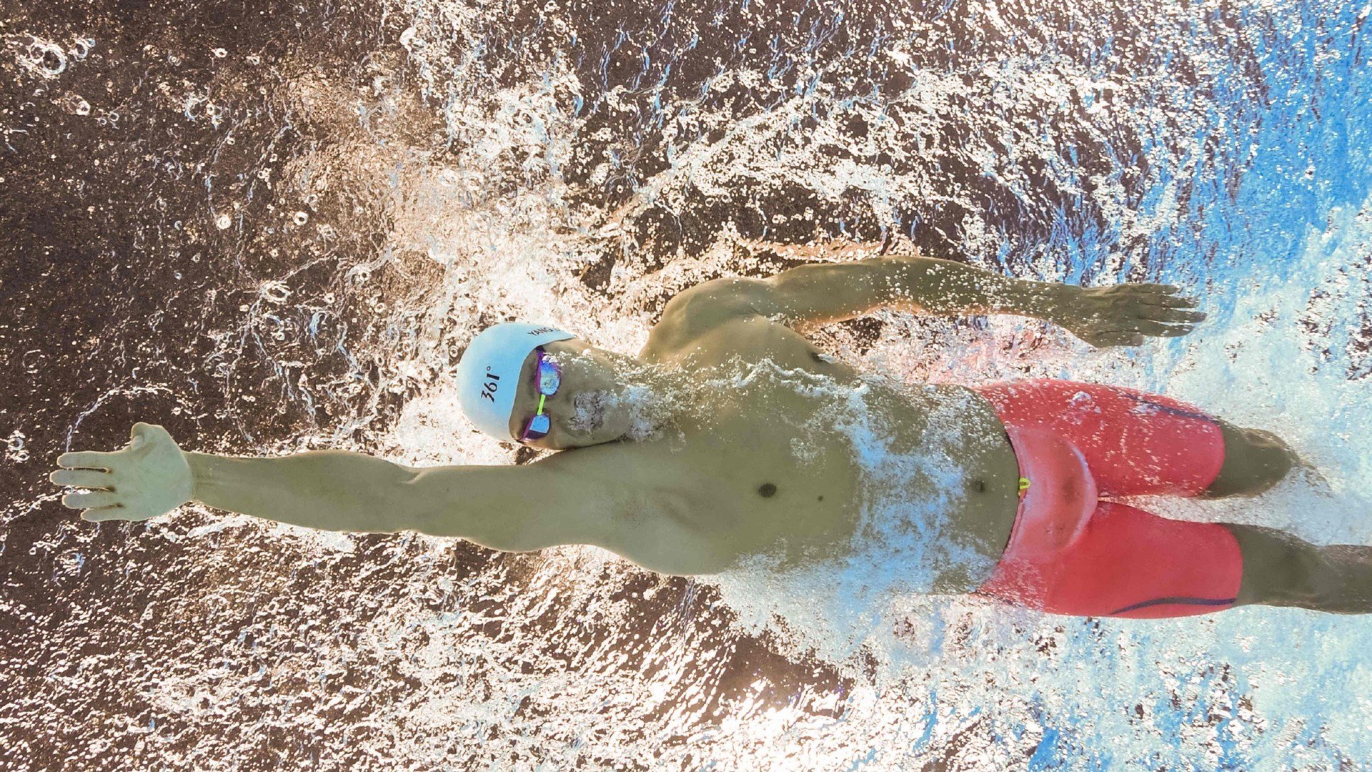 青少年足球系列公益活动在全国范围内持续展开，激发青少年的运动热情